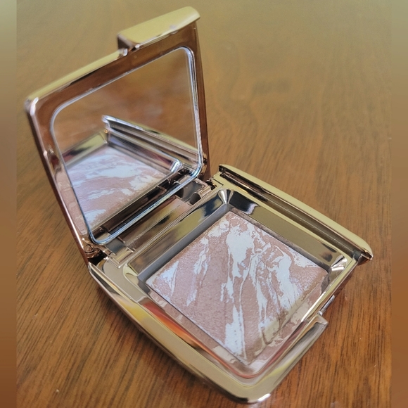 Hourglass Makeup Hourglass Mini Ambient Lighting Bronzer In